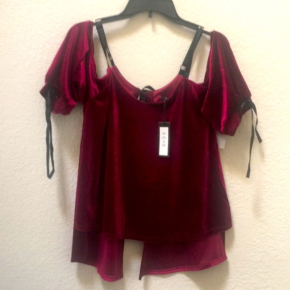 Brand new Romeo Juliet Couture blouse size medium